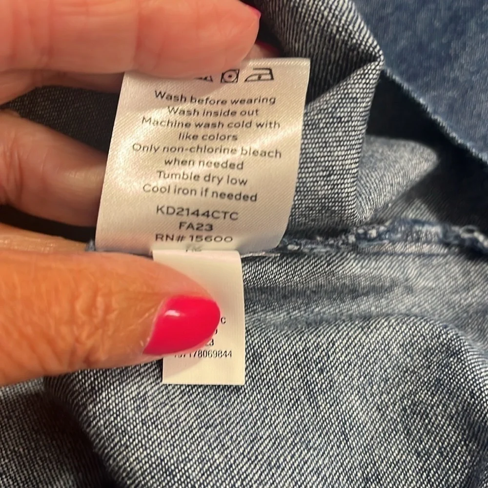 Draper James Ruffle Sleeves Denim Top Sz S - Picture 7 of 7